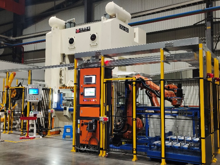 不鏽鋼亮飾條智能生產線